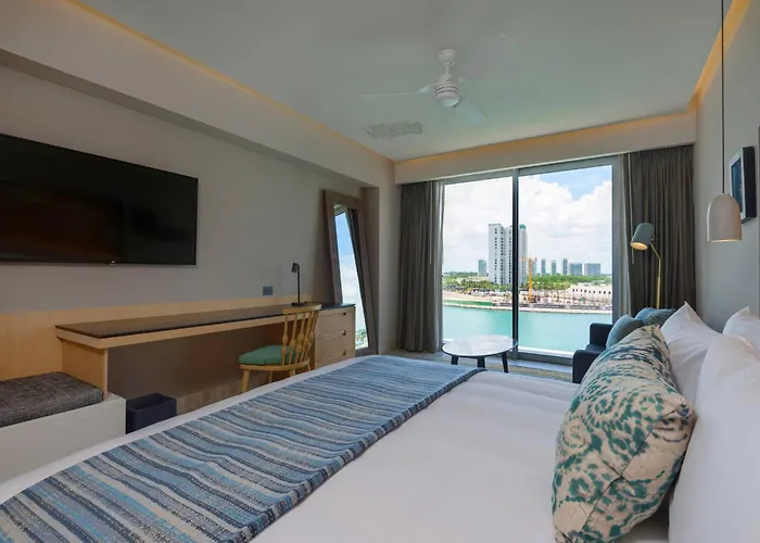 Renaissance Cancun Resort & Marina