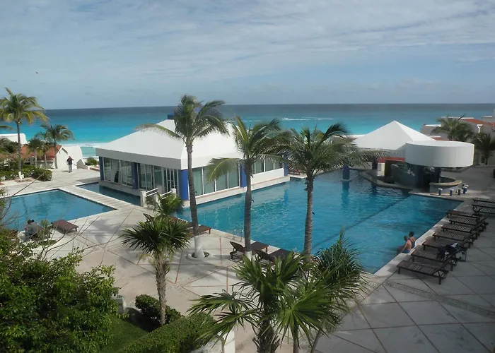 Cancun Beach Aparthotel By Solymar
